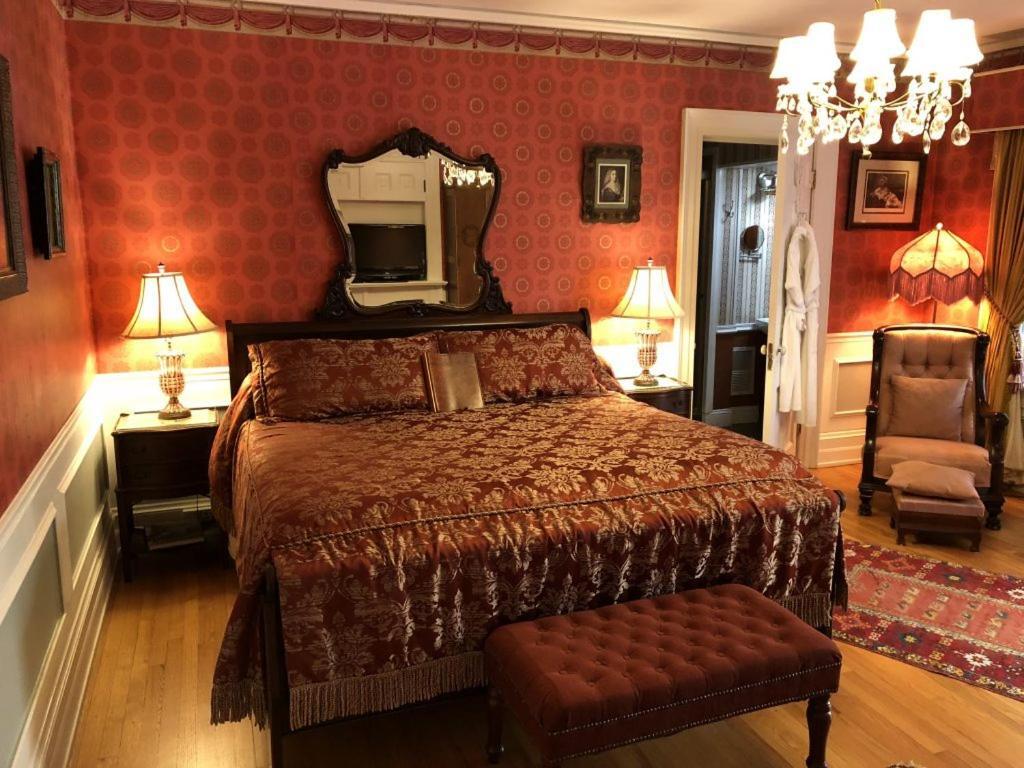 The Melange Inn Хендерсънвил Екстериор снимка